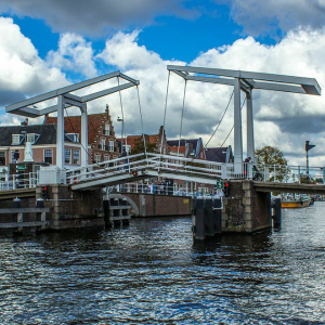 brug over het Spaarne